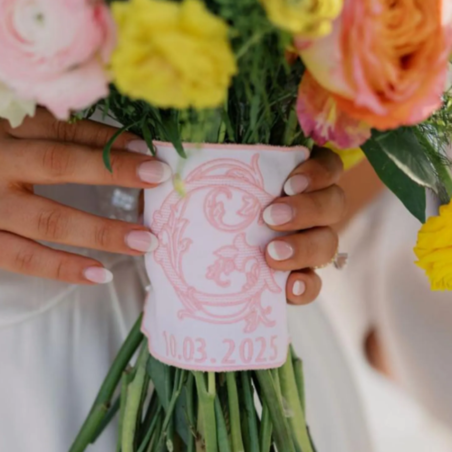 Personalized Bride’s Bouquet Wrap – Embroidered Monogram Wedding Bouquet Sash